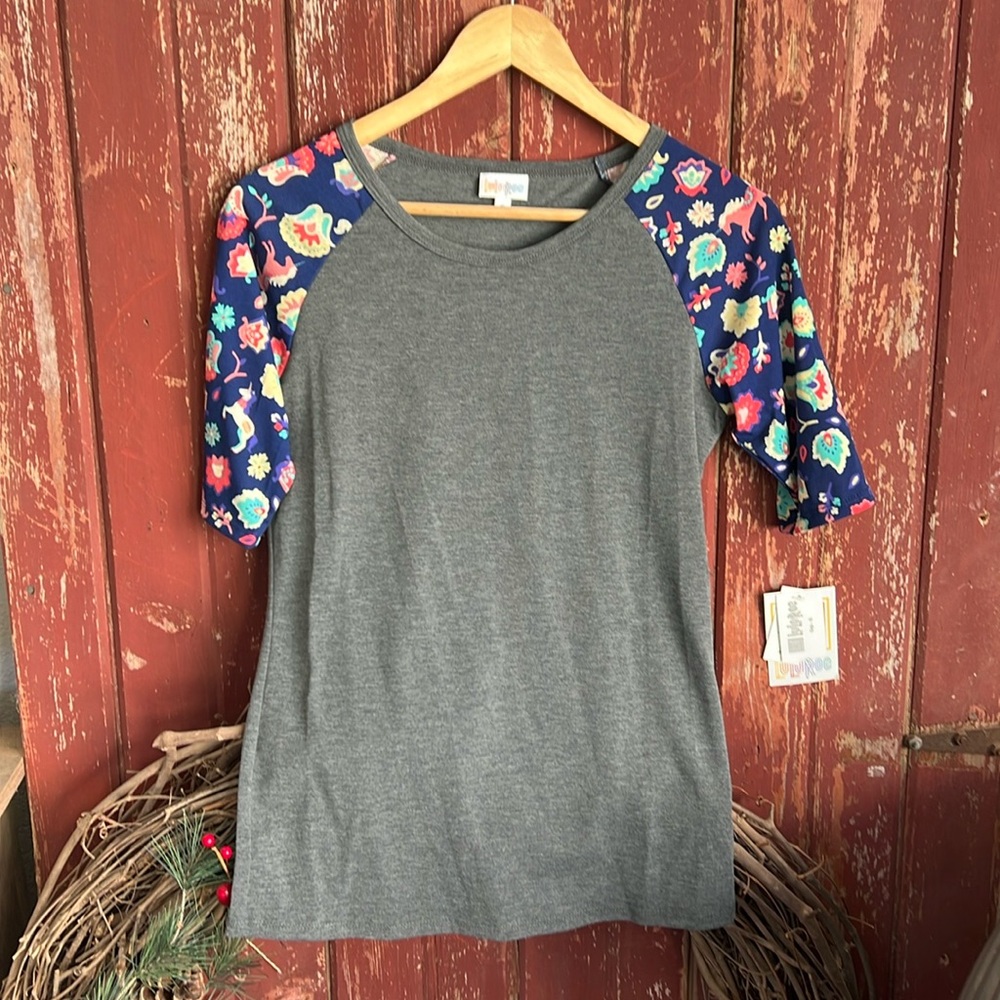 Small Lularoe Gigi